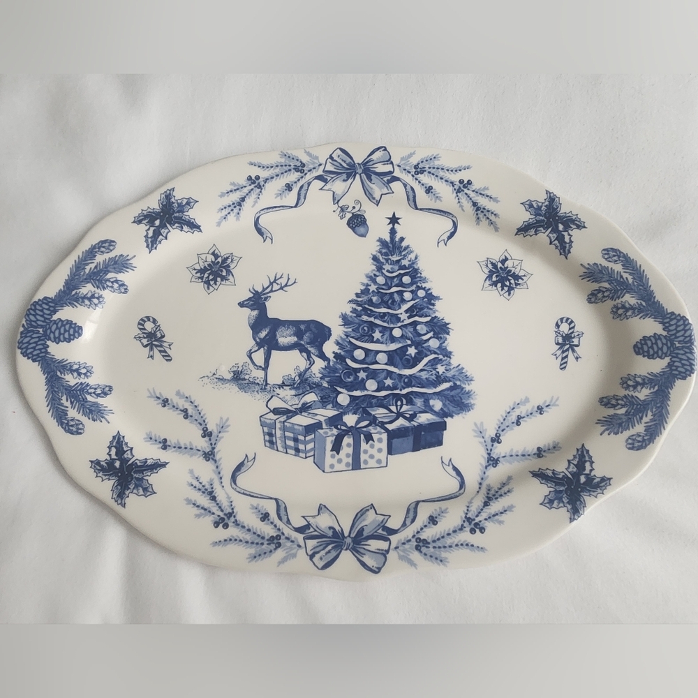 Dwell Essentials BLUE& WHITE CHRISTMAS TREE 16” CERAMIC SERVING OVAL PLATTER NEW